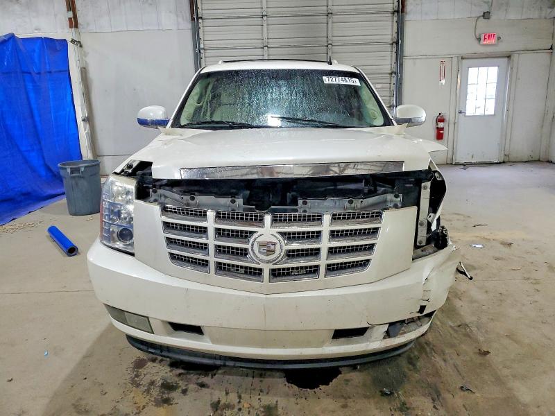 Photo 5 from auction – 2008 CADILLAC ESCALADE with VIN 1GYEC63848R213262