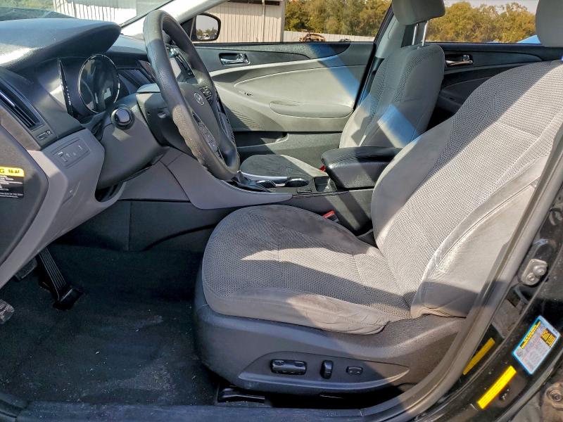 Photo 7 from auction – 2013 HYUNDAI SONATA GLS with VIN 5NPEB4ACXDH559595