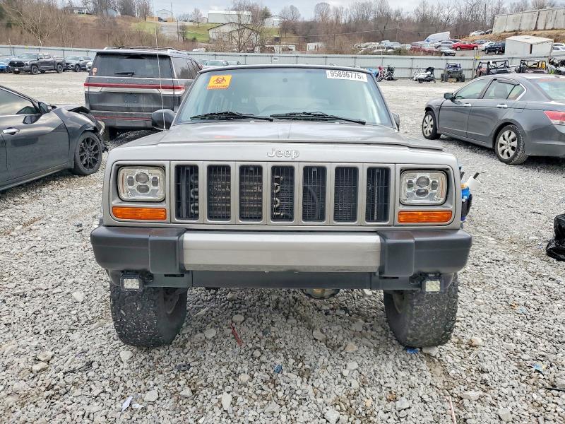 Photo 5 from auction – 2000 JEEP CHEROKEE S with VIN 1J4FF48S7YL184783