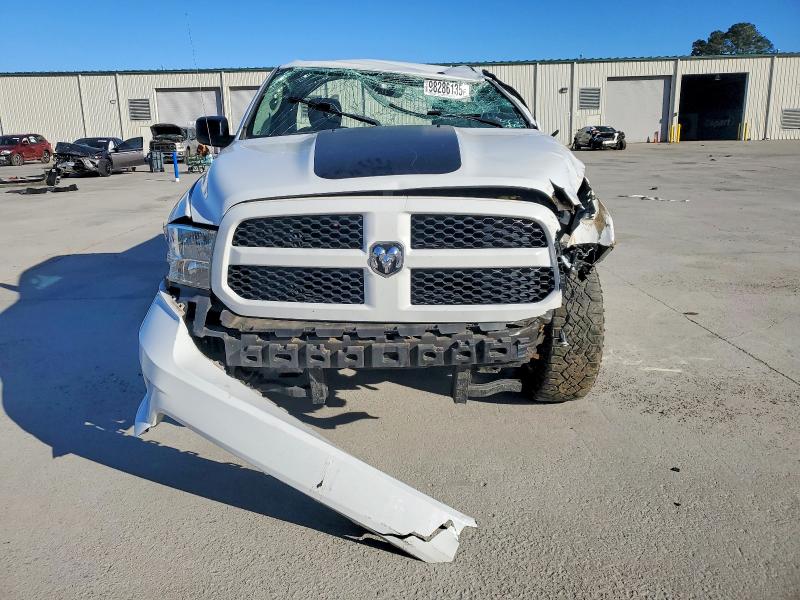 Photo 5 from auction – 2016 RAM 1500 ST with VIN 3C6JR6AG9GG343525