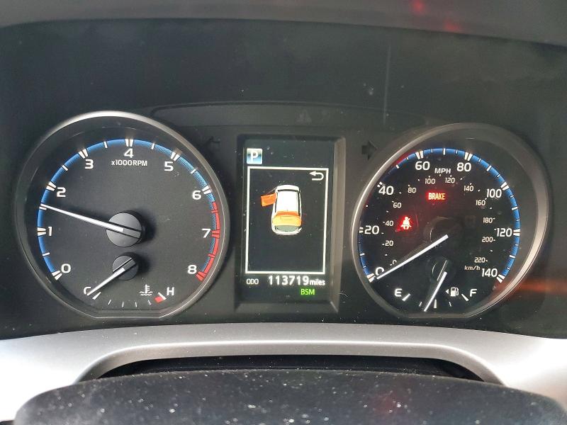 Photo 9 from auction – 2017 TOYOTA RAV4 XLE with VIN JTMWFREV7HJ714361
