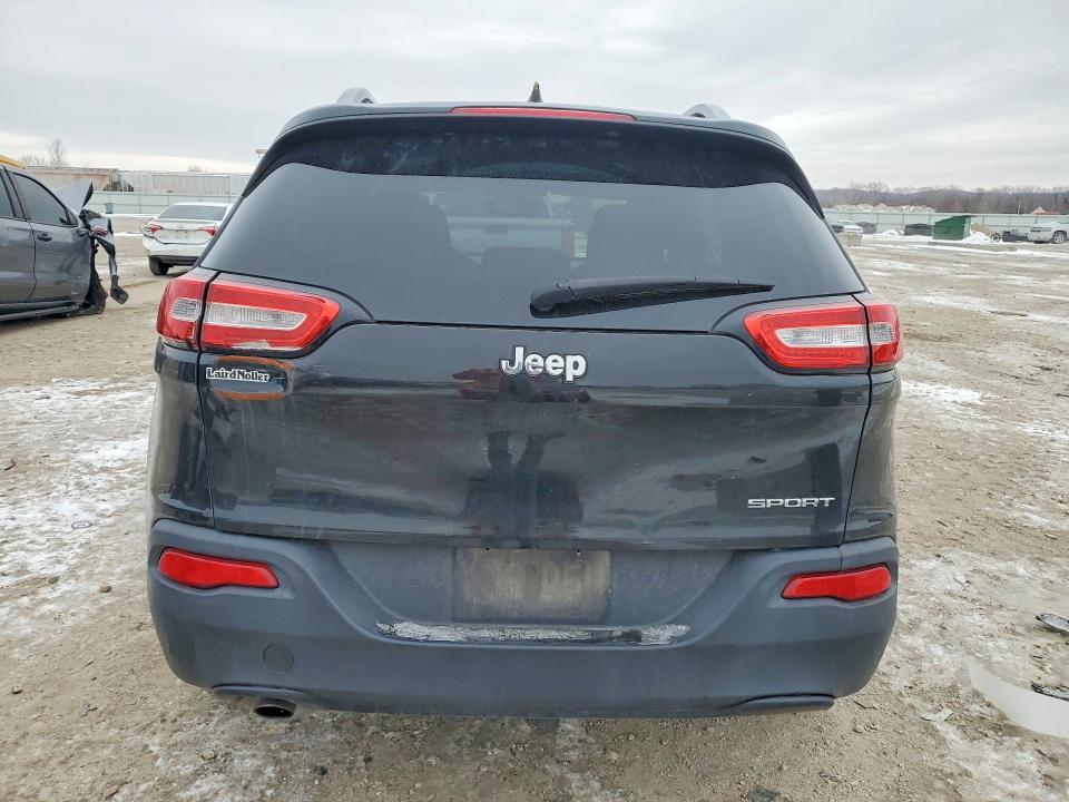 Photo 6 from auction – 2015 JEEP CHEROKEE S with VIN 1C4PJLAB6FW657808