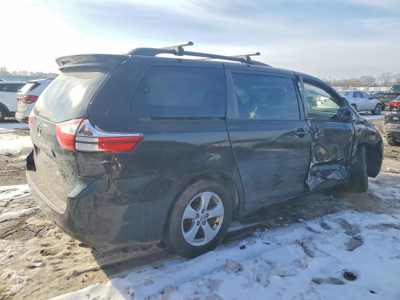 Photo 3 from auction – 2015 TOYOTA SIENNA with VIN 5TDKK3DC2FS622047