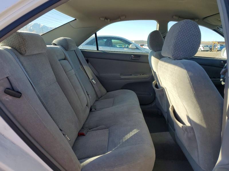 Photo 10 from auction – 2004 TOYOTA CAMRY LE with VIN 4T1BE32K44U358304