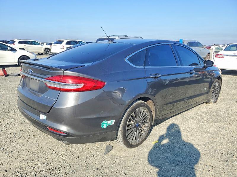 Photo 3 from auction – 2017 FORD FUSION with VIN 3FA6P0SU9HR367938