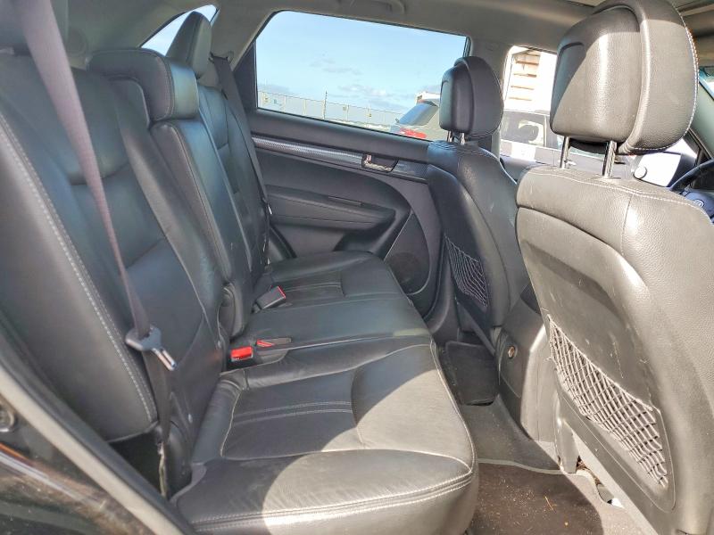 Photo 11 from auction – 2011 KIA SORENTO with VIN 5XYKWDA24BG161950