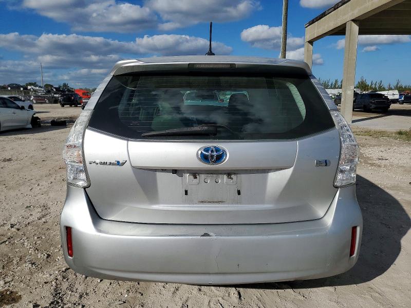 Photo 6 from auction – 2012 TOYOTA PRIUS V with VIN JTDZN3EU2C3062170