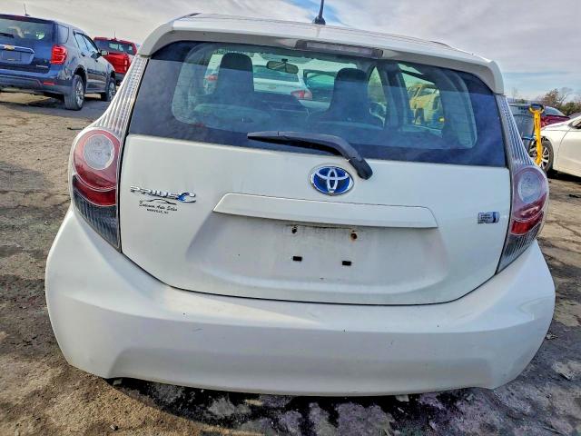 Photo 6 from auction – 2012 TOYOTA PRIUS C with VIN JTDKDTB32C1001994