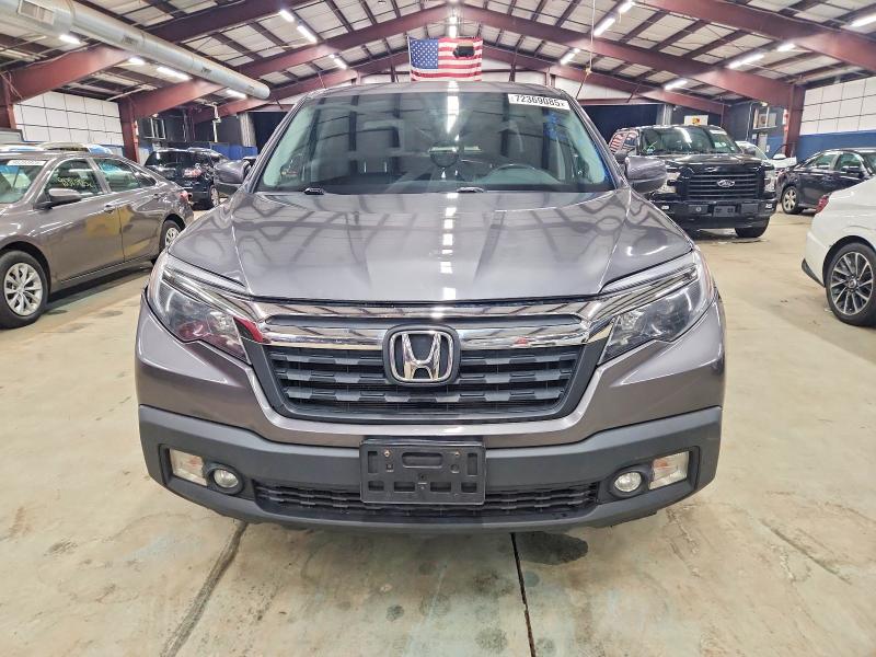 Photo 5 from auction – 2019 HONDA RIDGELINE with VIN 5FPYK3F53KB028839