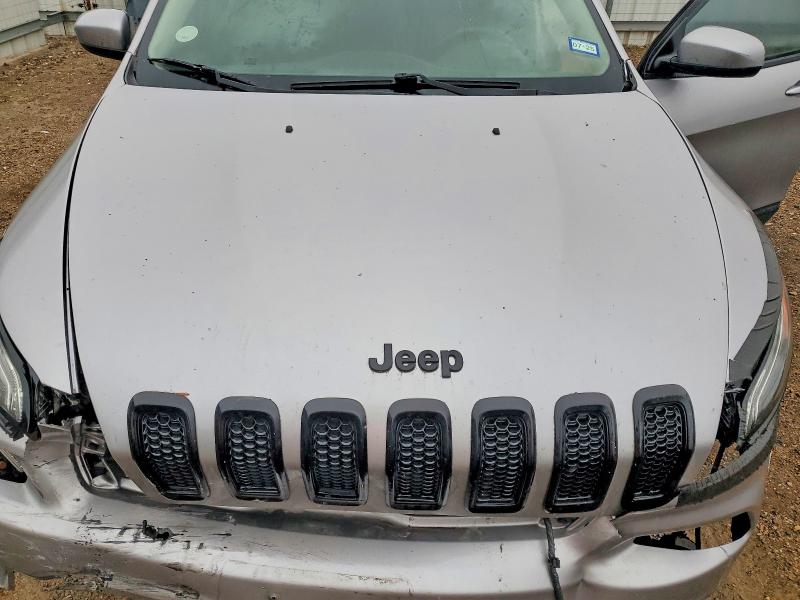 Photo 11 from auction – 2018 JEEP CHEROKEE with VIN 1C4PJLCB2JD597074
