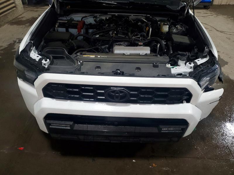 Photo 12 from auction – 2025 TOYOTA 4RUNNER SR with VIN JTEVA5BR3S5002726