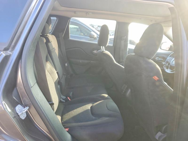Photo 11 from auction – 2017 JEEP CHEROKEE with VIN 1C4PJLCB0HW577579