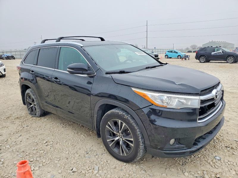 Photo 4 from auction – 2016 TOYOTA HIGHLANDER with VIN 5TDJKRFH4GS321840