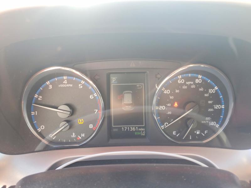 Photo 9 from auction – 2016 TOYOTA RAV4 with VIN JTMRFREV0GJ058807