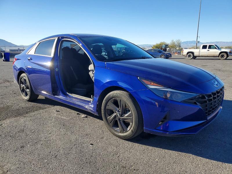 Photo 4 from auction – 2023 HYUNDAI ELANTRA with VIN 5NPLM4AG3PH090164