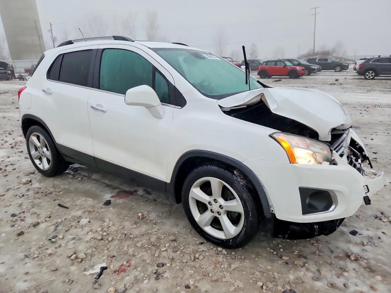 Photo 4 from auction – 2016 CHEVROLET TRAX with VIN 3GNCJMSB2GL268018