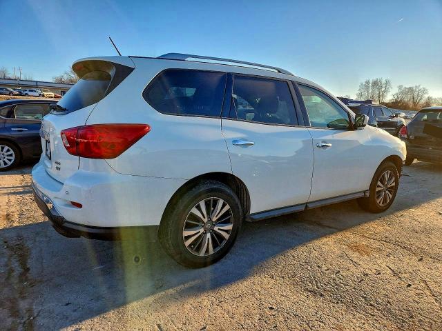 Photo 3 from auction – 2017 NISSAN PATHFINDER with VIN 5N1DR2MM8HC618527