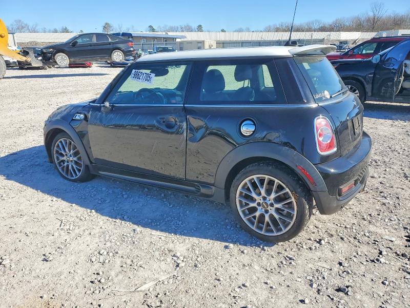 Photo 2 from auction – 2013 MINI COOPER with VIN WMWSV3C55DT391912