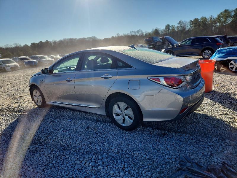 Photo 2 from auction – 2013 HYUNDAI SONATA HYB with VIN KMHEC4A49DA050414