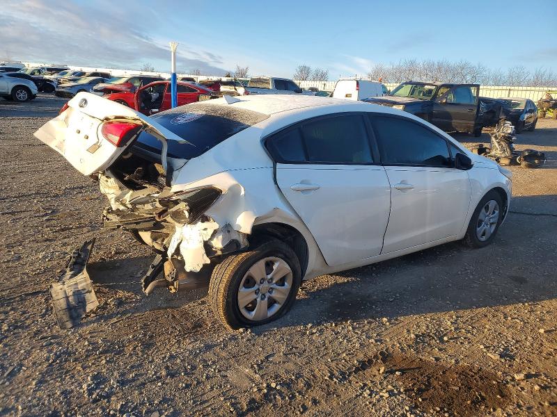 Photo 3 from auction – 2017 KIA FORTE LX with VIN 3KPFK4A72HE078919