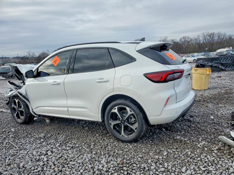 Photo 2 from auction – 2023 FORD ESCAPE with VIN 1FMCU9NA3PUA66922