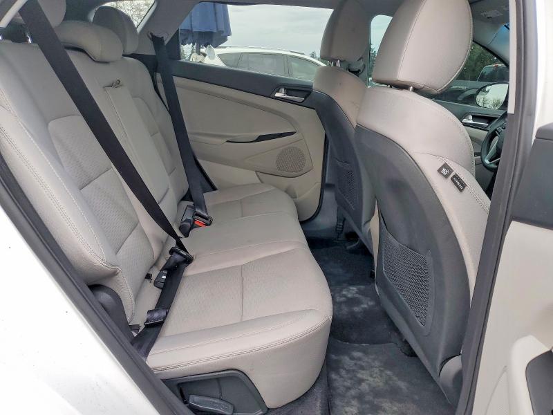 Photo 11 from auction – 2019 HYUNDAI TUCSON SE with VIN KM8J2CA42KU991288