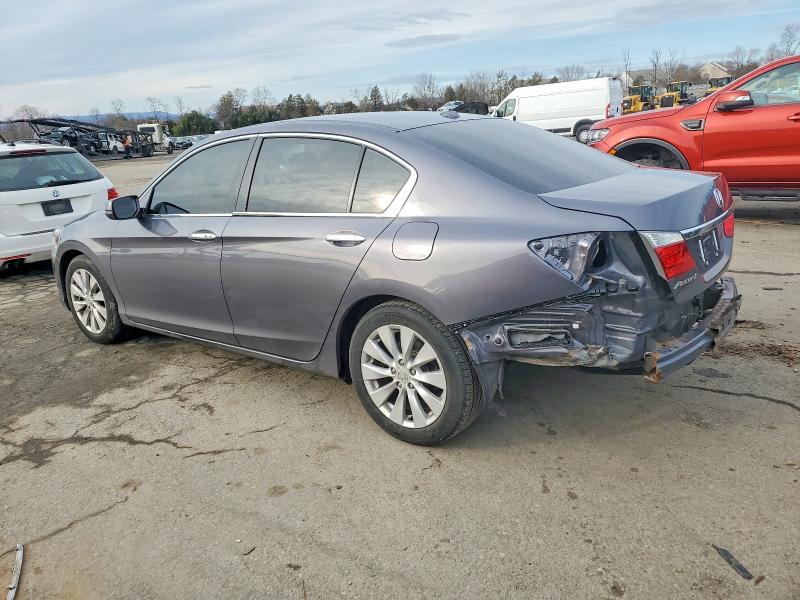 Photo 2 from auction – 2015 HONDA ACCORD with VIN 1HGCR2F8XFA123711