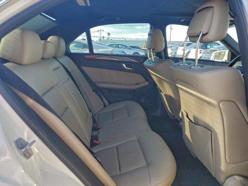 Photo 10 from auction – 2012 MERCEDES-BENZ E 350 with VIN WDDHF5KBXCA553014