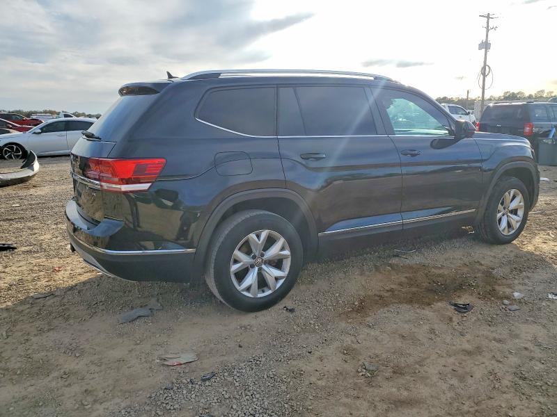 Photo 3 from auction – 2018 VOLKSWAGEN ATLAS SEL with VIN 1V2ER2CA2JC547314