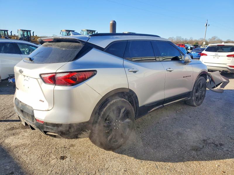 Photo 3 from auction – 2020 CHEVROLET BLAZER RS with VIN 3GNKBERS1LS678622