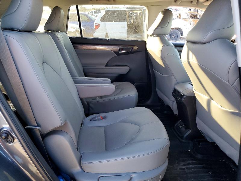 Photo 11 from auction – 2020 TOYOTA HIGHLANDER with VIN 5TDYZRAH8LS024548