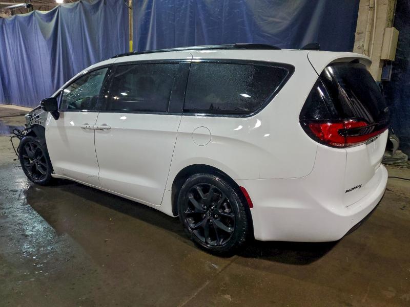Photo 2 from auction – 2025 CHRYSLER PACIFICA L with VIN 2C4RC1GG1SR548850