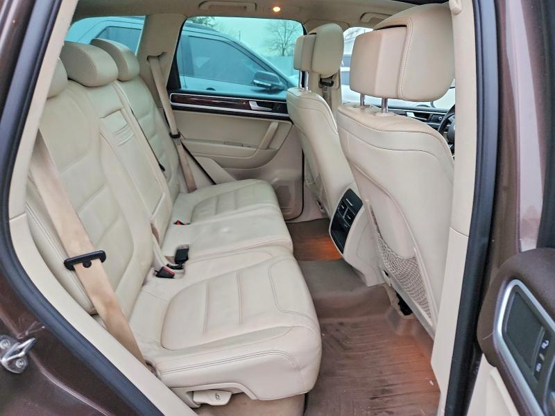 Photo 11 from auction – 2011 VOLKSWAGEN TOUAREG V6 with VIN WVGFK9BP6BD005567