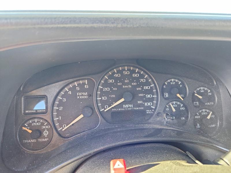 Photo 9 from auction – 2002 CHEVROLET SILVERADO with VIN 1GCHC23UX2F119033