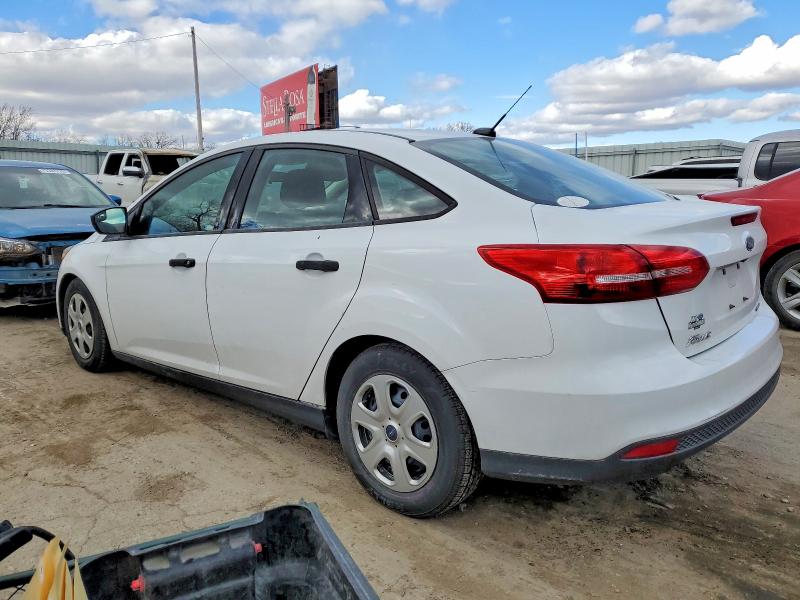 Photo 2 from auction – 2016 FORD FOCUS S with VIN 1FADP3E26GL361241