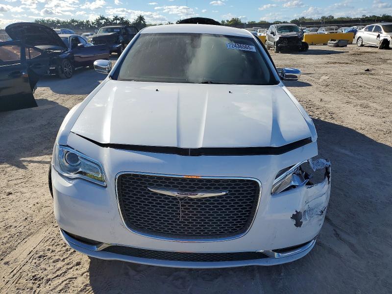 Photo 5 from auction – 2019 CHRYSLER 300 LIMITE with VIN 2C3CCAKG6KH704520