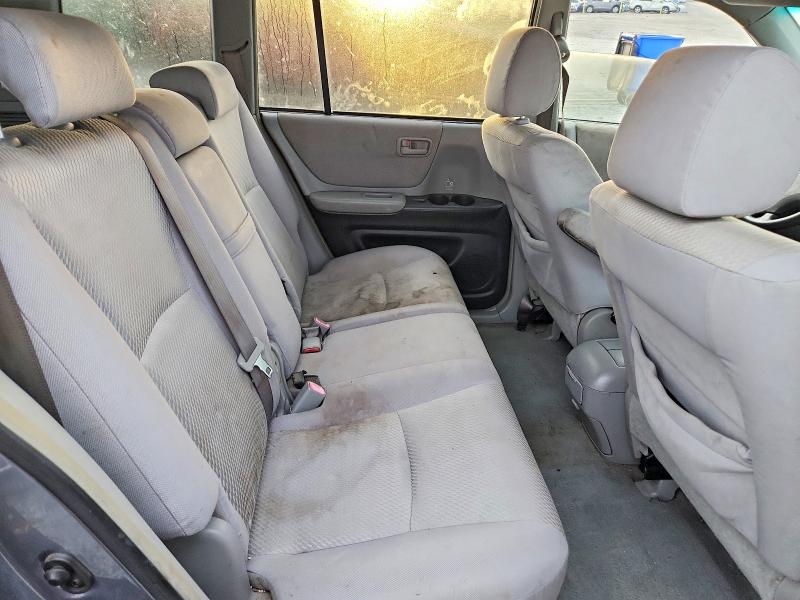 Photo 11 from auction – 2005 TOYOTA HIGHLANDER with VIN JTEGD21AX50119408