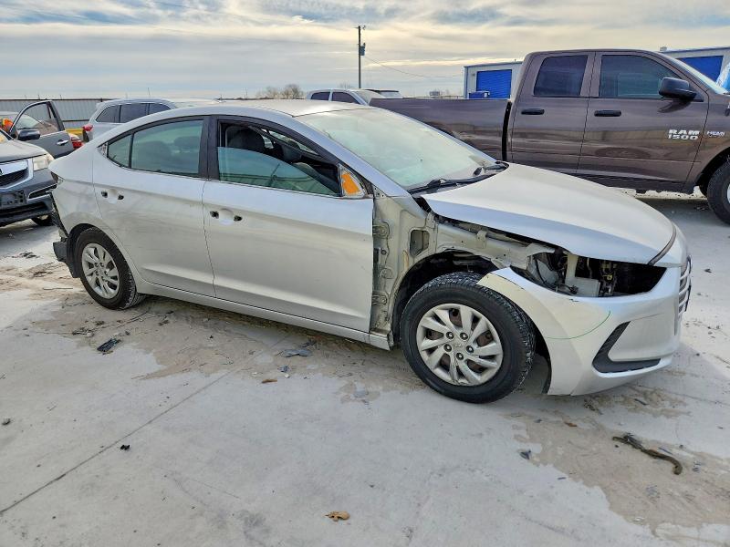 Photo 4 from auction – 2017 HYUNDAI ELANTRA with VIN KMHD74LF9HU099762