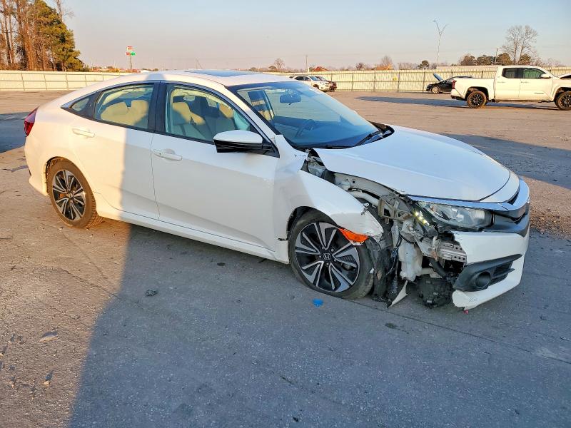 Photo 4 from auction – 2018 HONDA CIVIC with VIN 19XFC1F37JE004130