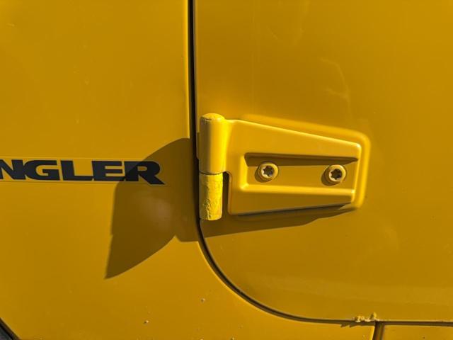 Photo 13 from auction – 2015 JEEP WRANGLER S with VIN 1C4GJWAG4FL582587
