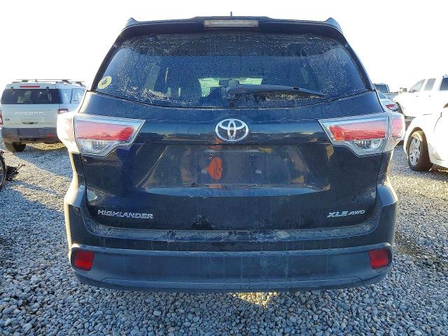 Photo 6 from auction – 2016 TOYOTA HIGHLANDER with VIN 5TDJKRFH6GS339191