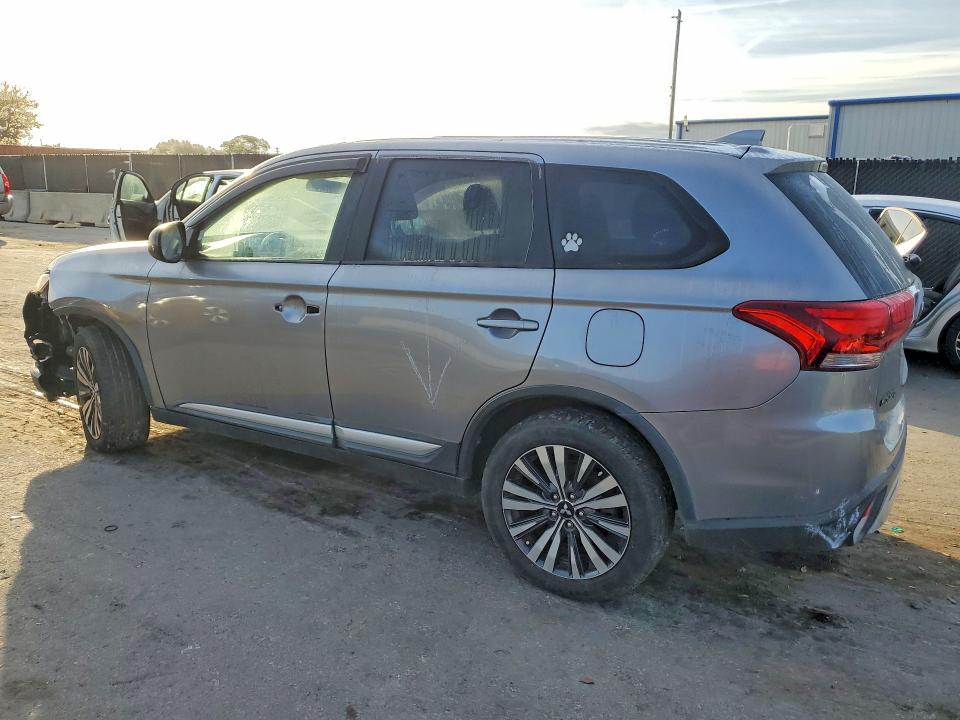 Photo 2 from auction – 2019 MITSUBISHI OUTLANDER with VIN JA4AD2A32KZ009112