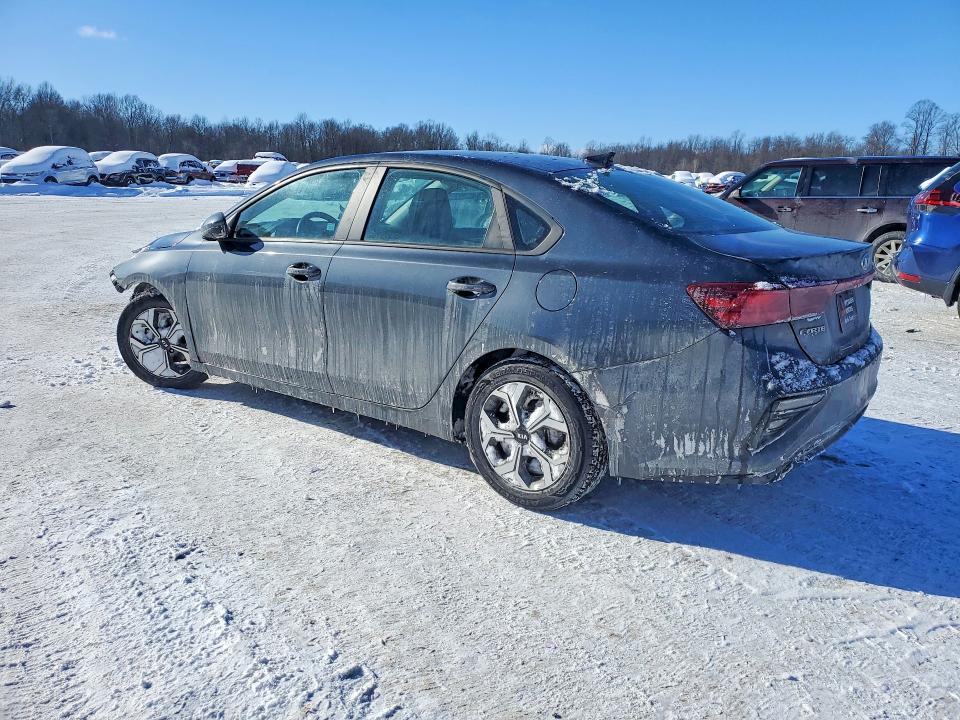 Photo 2 from auction – 2021 KIA FORTE with VIN 3KPF24AD4ME409161