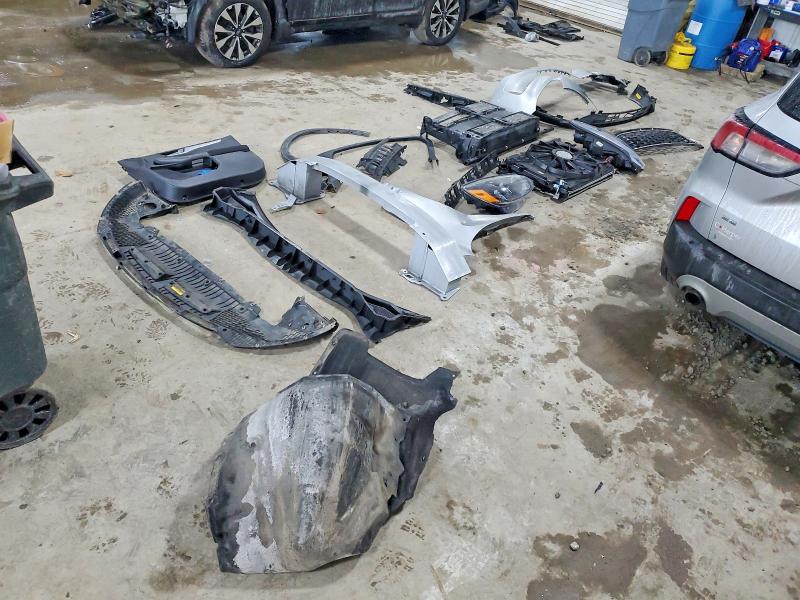 Photo 13 from auction – 2020 FORD ESCAPE SE with VIN 1FMCU9G62LUC28672