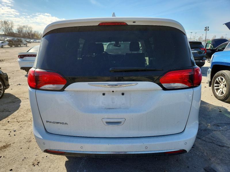 Photo 6 from auction – 2017 CHRYSLER PACIFICA T with VIN 2C4RC1BG9HR524599