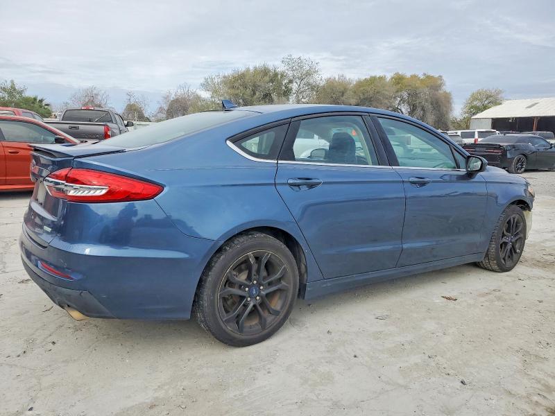 Photo 3 from auction – 2019 FORD FUSION with VIN 3FA6P0HD9KR114035