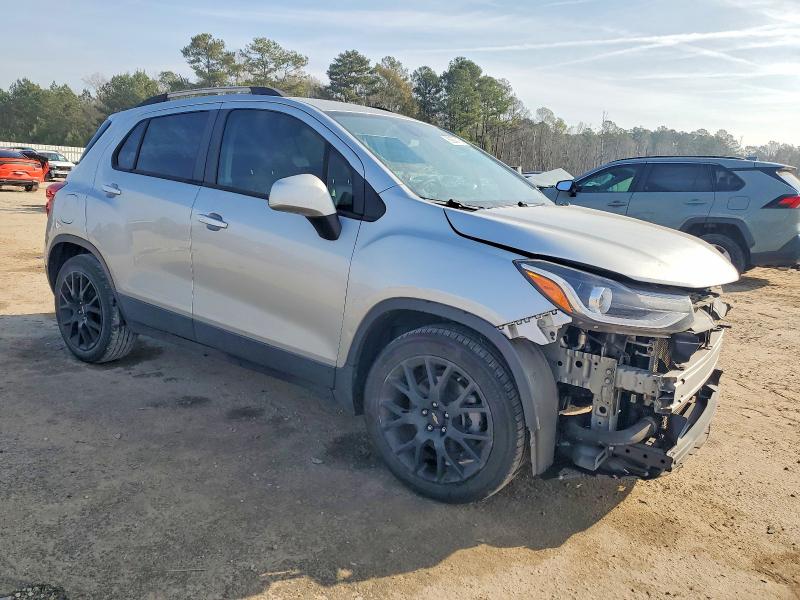 Photo 4 from auction – 2021 CHEVROLET TRAX 1LT with VIN KL7CJLSB0MB342386