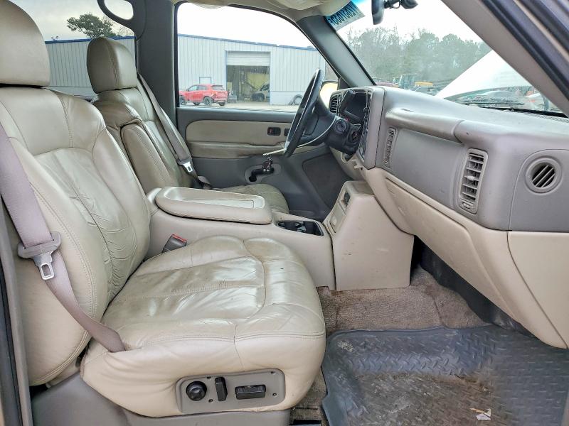 Photo 7 from auction – 2001 CHEVROLET SUBURBAN K with VIN 3GNFK16T01G159536