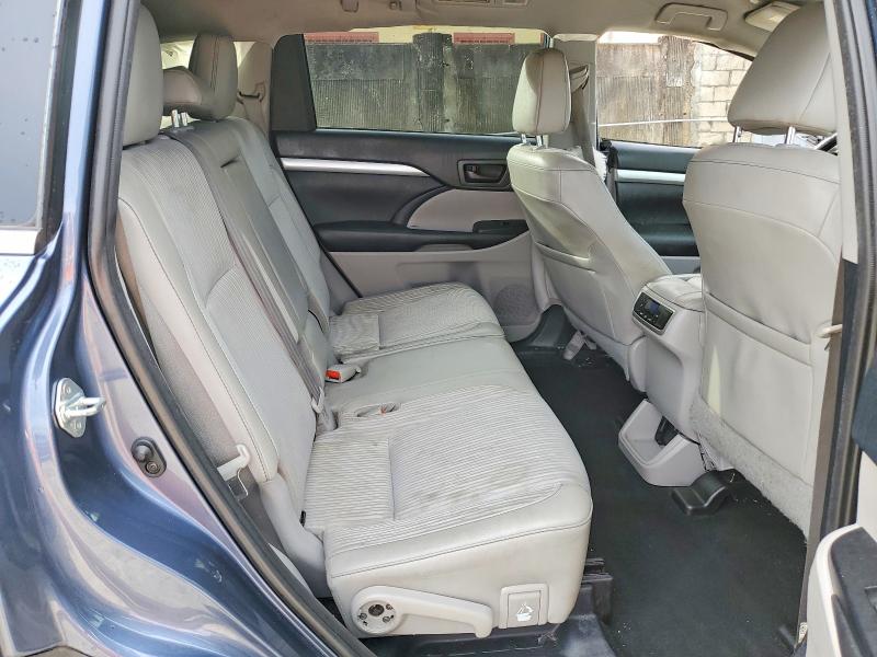 Photo 11 from auction – 2019 TOYOTA HIGHLANDER with VIN 5TDZZRFH5KS306741