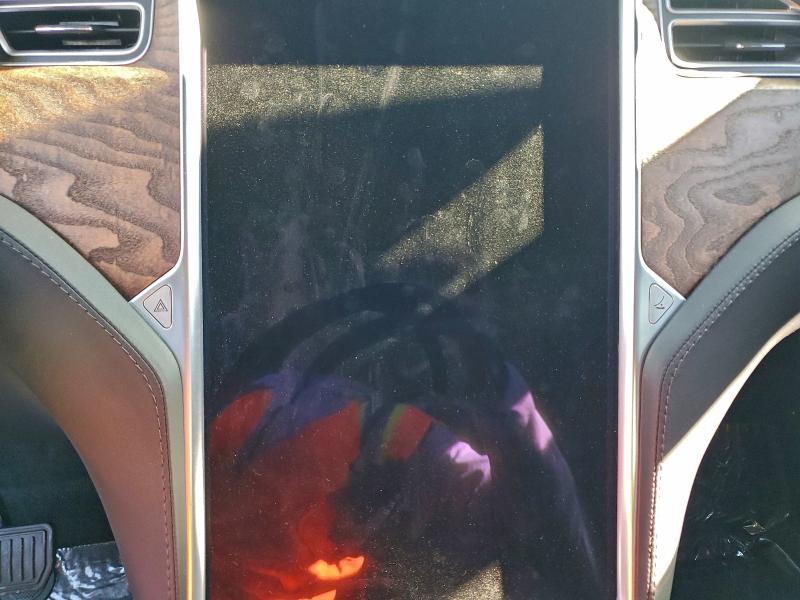 Photo 9 from auction – 2018 TESLA MODEL X with VIN 5YJXCAE23JF091211